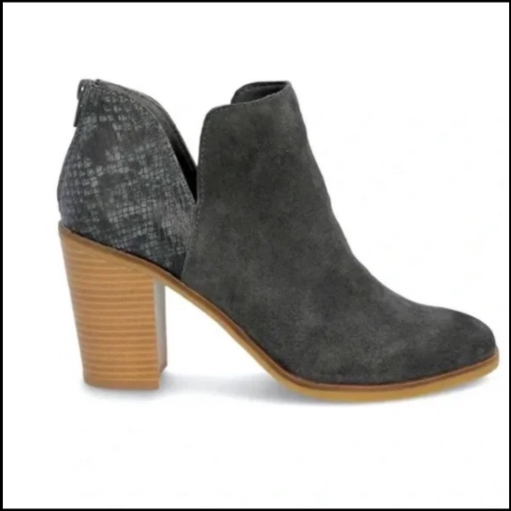 NWOB DV8 by Dolce Vita Shai Mixed Material Heeled Gray Bootie Boots Size 10